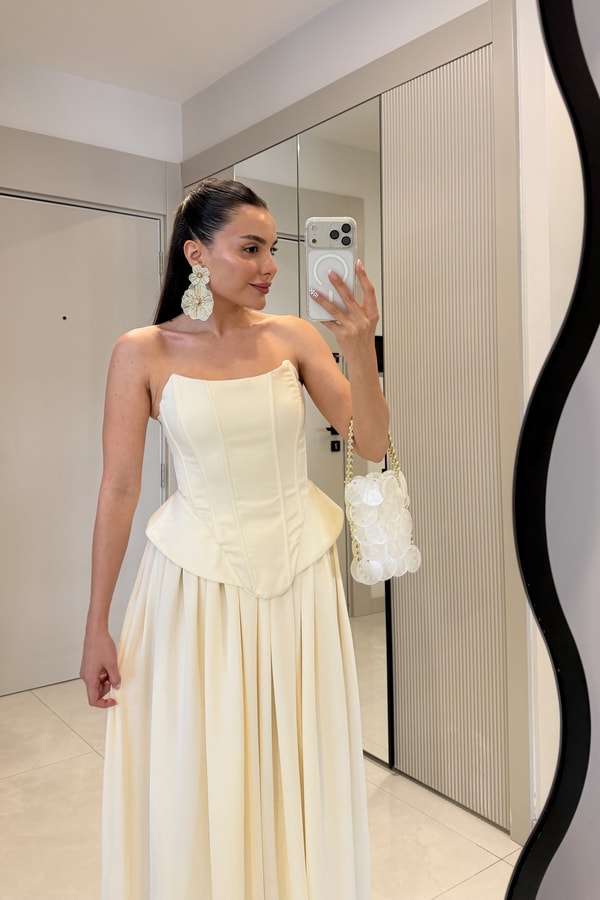 Mirena Bej Saten Straplez Korse Büstiyer
