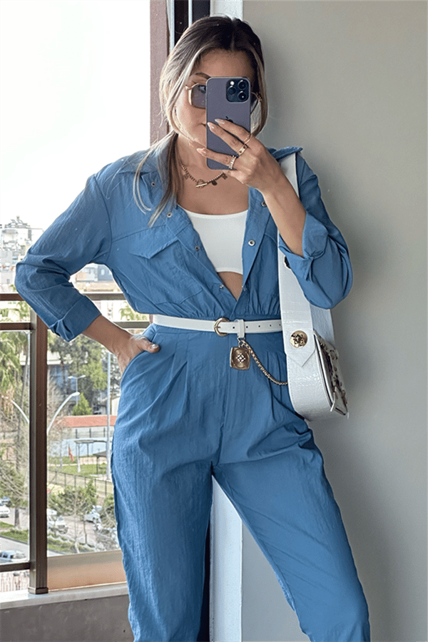 Mita önü zımbalı mavi spor tulum