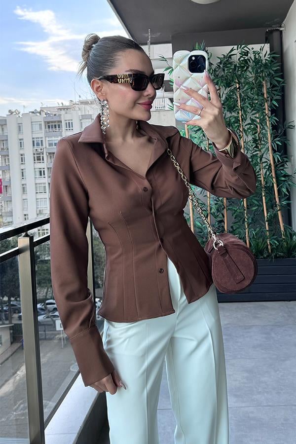 Modest Beli Korse Detaylı Orjinal Kahve Gömlek