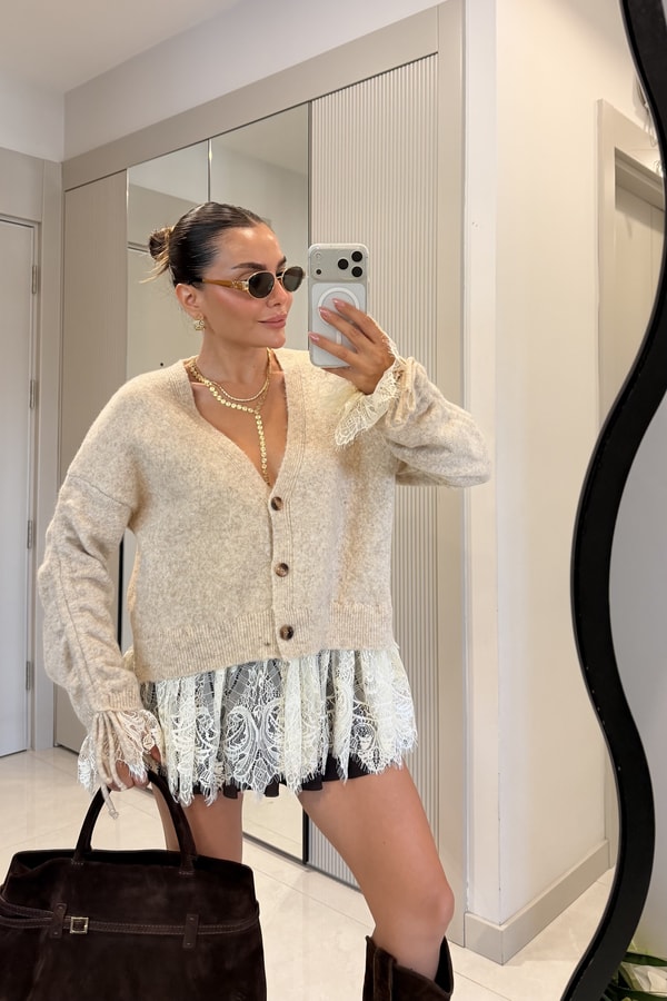 Monica Taş Dantel Detaylı Hırka