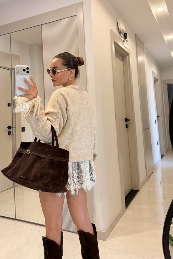 Monica Taş Dantel Detaylı Hırka
