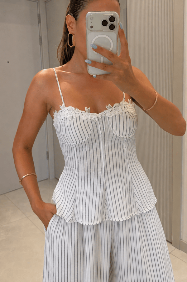 Moore Beyaz Çizgili Bluz Pantolon Takım