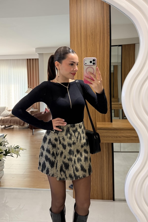 Neona Kemer Detay Mini Etek