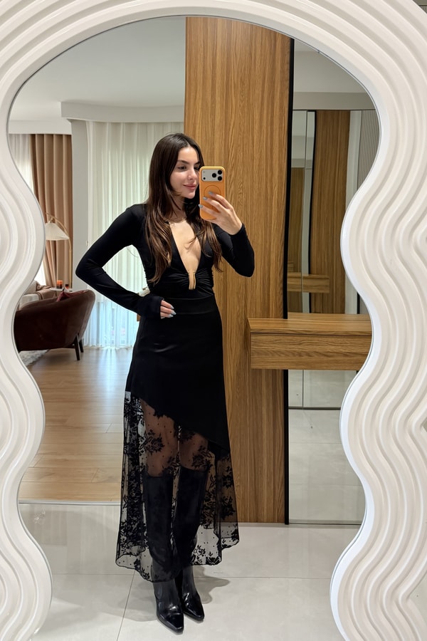 Noelle Siyah Dantel Detay Saten Etek