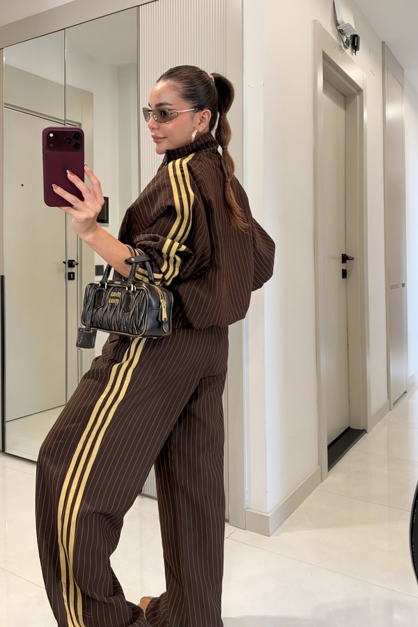 Oliwia Kahve Şerit Detaylı Marka Model Takım