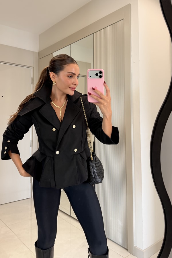 Ophelia Siyah Gold Düğmeli Peplum Blazer Ceket