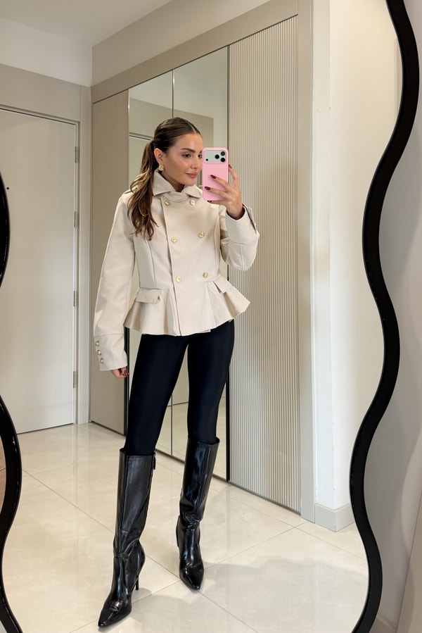 Ophelia Taş Gold Düğmeli Peplum Blazer Ceket