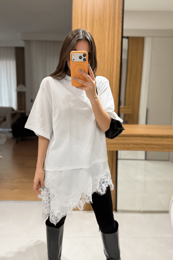 Patrisan Beyaz Dantel Detaylı Tshirt
