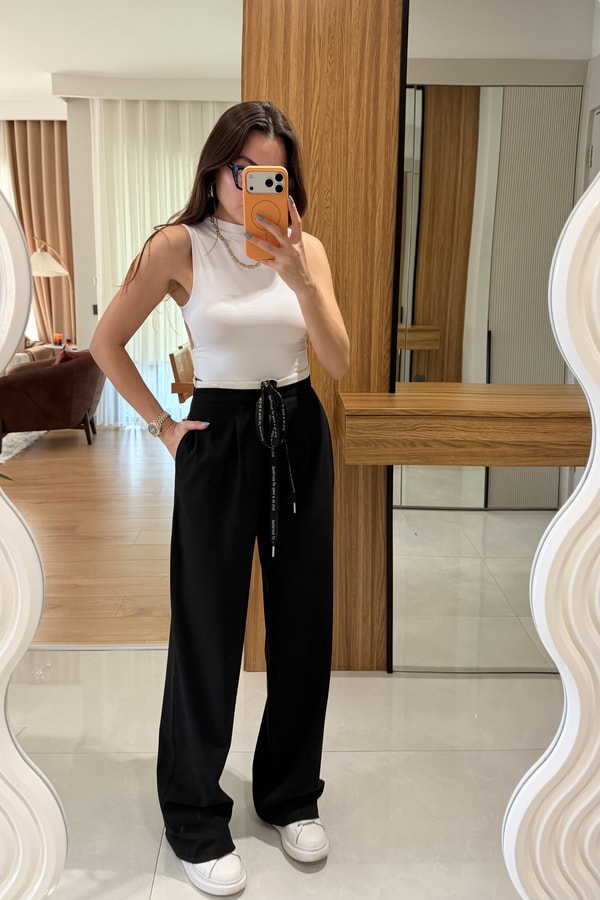 Paty Beyaz Sırt Dekolteli Body 
