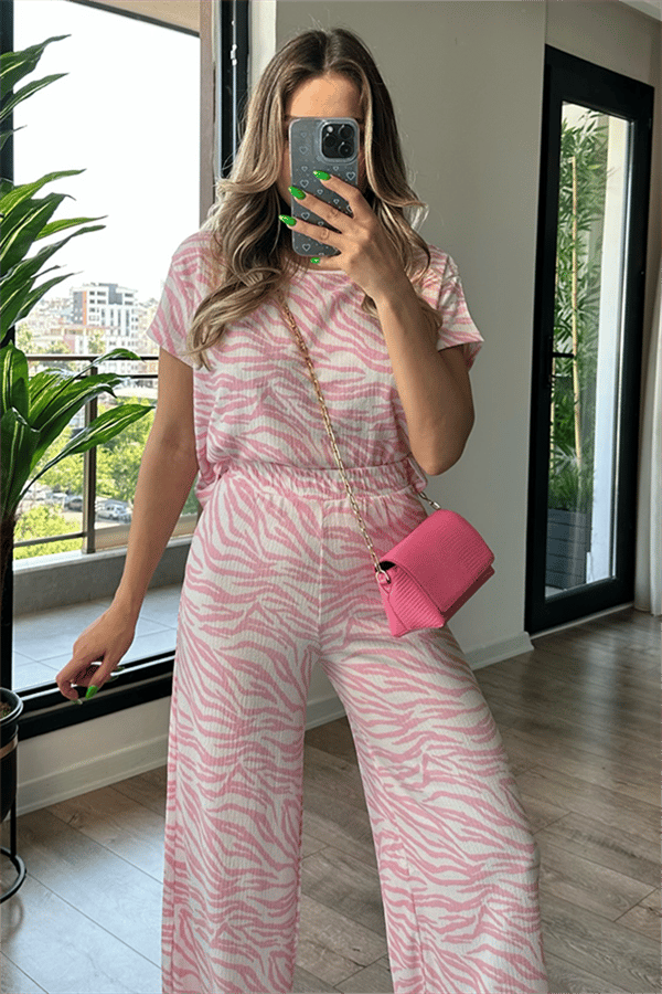 Pembe beyaz dalgalı ikili takım