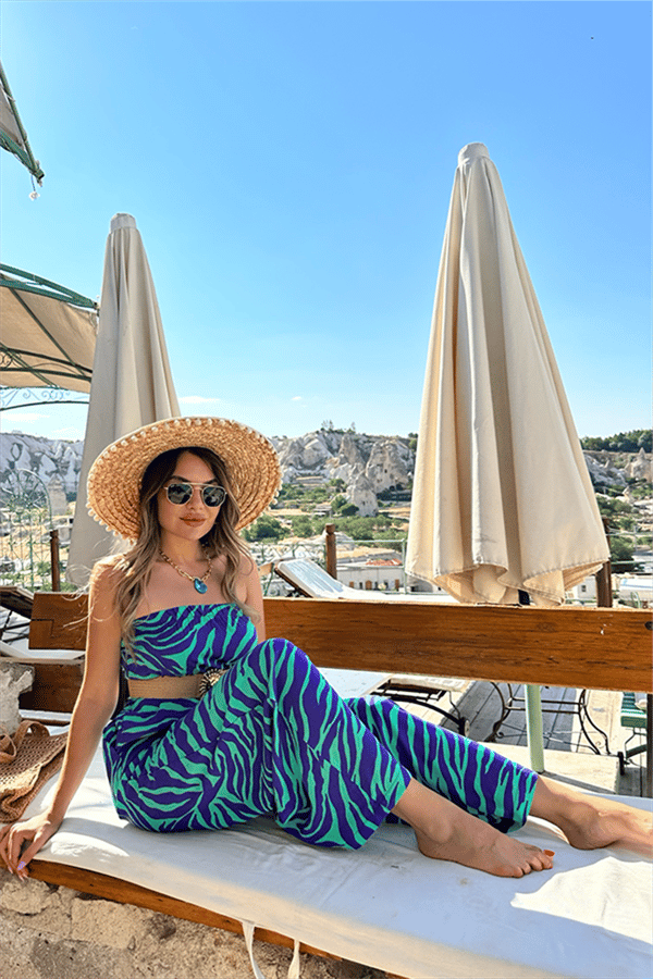 Petunya yeşil mor geçişli straplez tulum