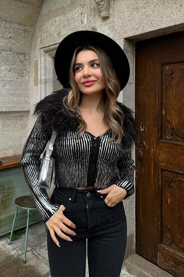 Preppy Yakası Kürklü Parlak Hırka - Siyah