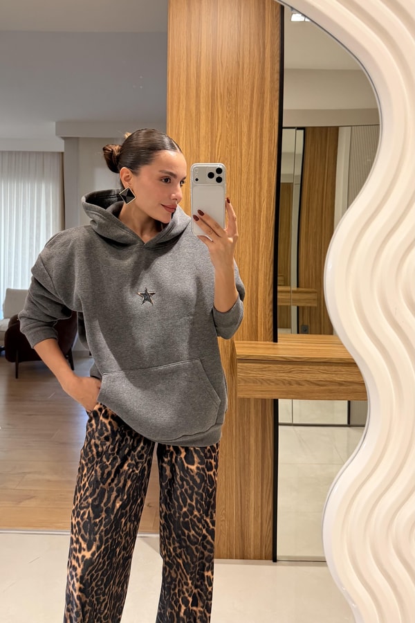 Preson Yıldız Desenli Kapüşonlu Sweatshirt