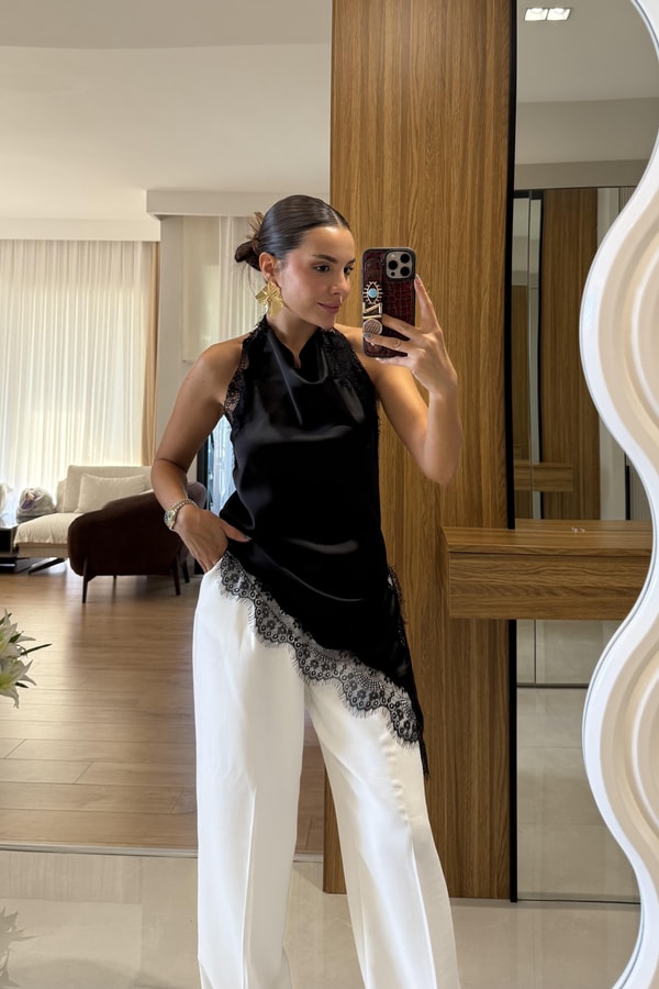 Prity Siyah Dantel Detaylı Saten Bluz
