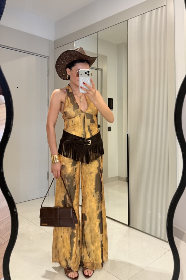 Priya Sarı V Yaka Sırt Dekolteli Tulum