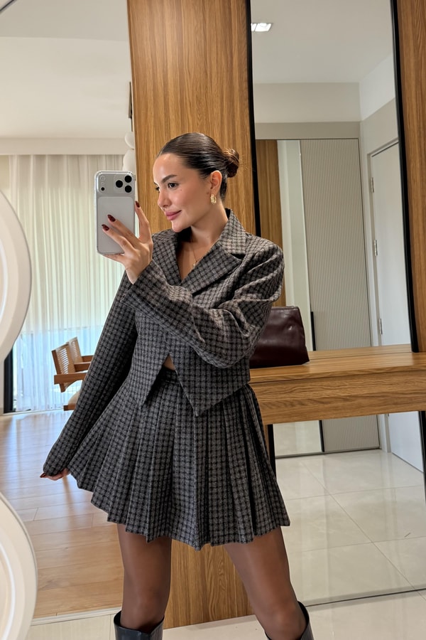 Renata Ekose Pileli Şort Etek