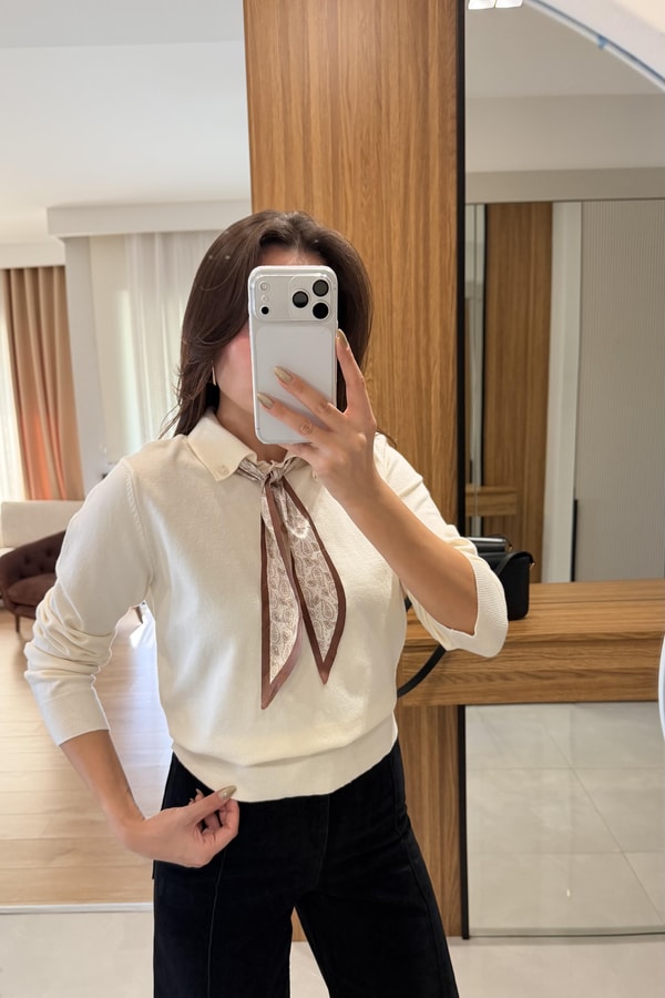 Revage Ekru Fularlı Triko