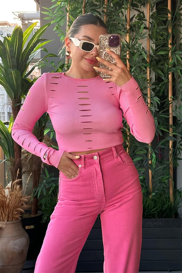 Rosa Delikli Pembe Triko