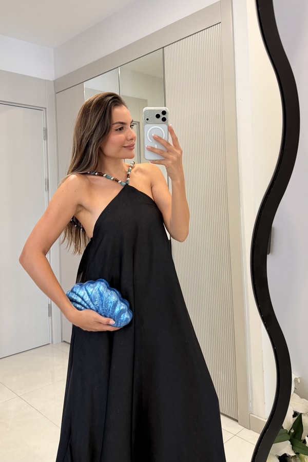 Safira Siyah Boncuk Askılı Saten Maxi Elbise