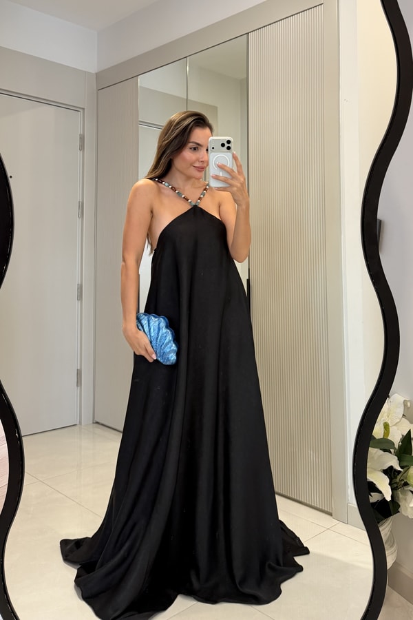 Safira Siyah Boncuk Askılı Saten Maxi Elbise