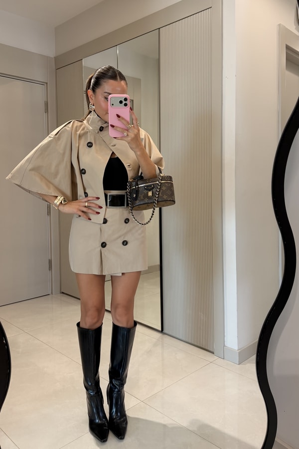 Sanchez Camel Düğme Detaylı Pelerin Ceket Mini Etek Takım