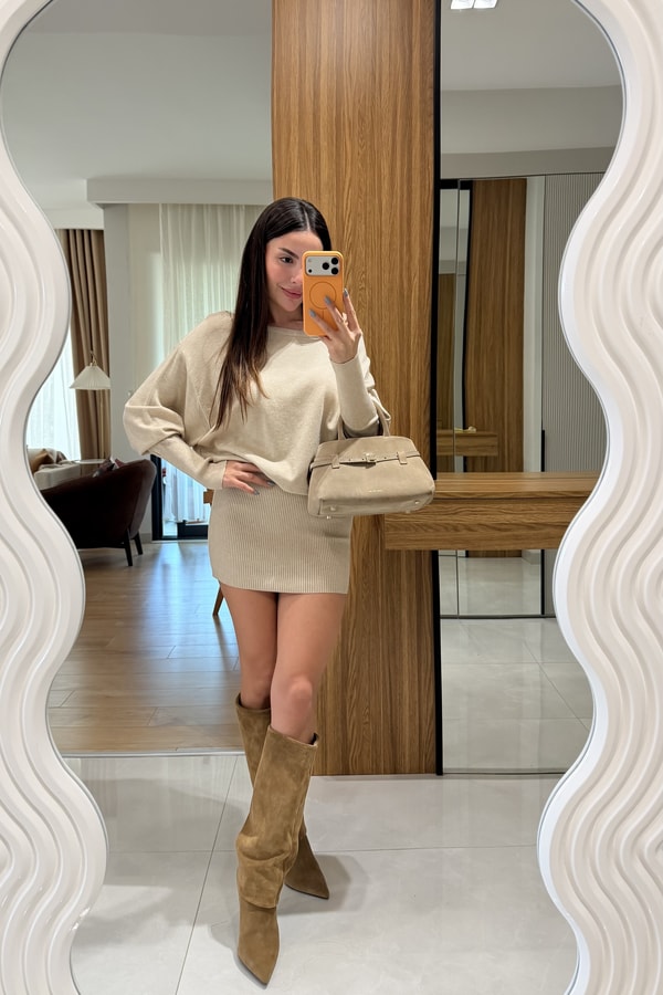 Selina Bej Düşük Omuz Mini Triko Elbise