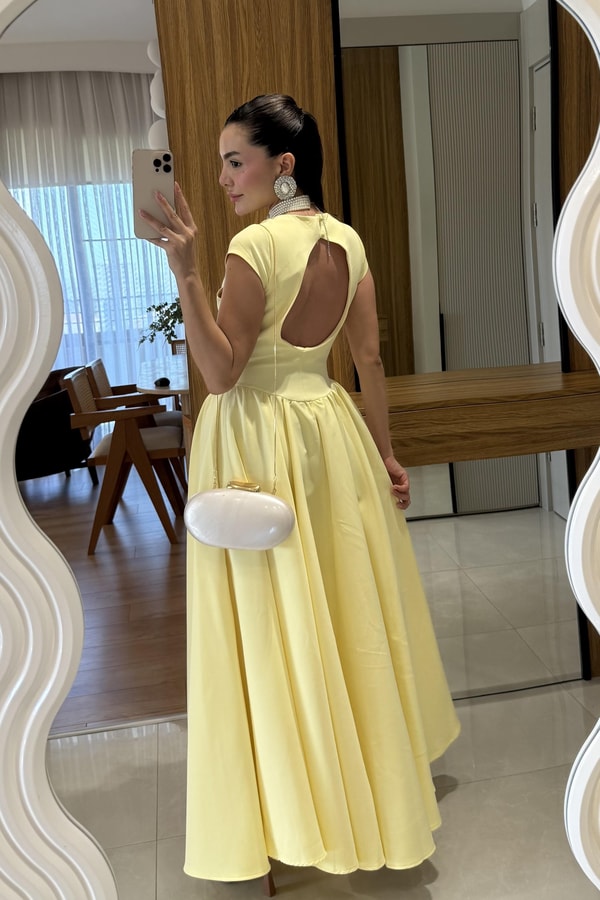 Selvie Sarı Sırt Dekolteli Elbise