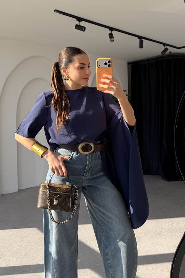 Sendy Lacivert Asimetrik Kesim Tencel Bluz