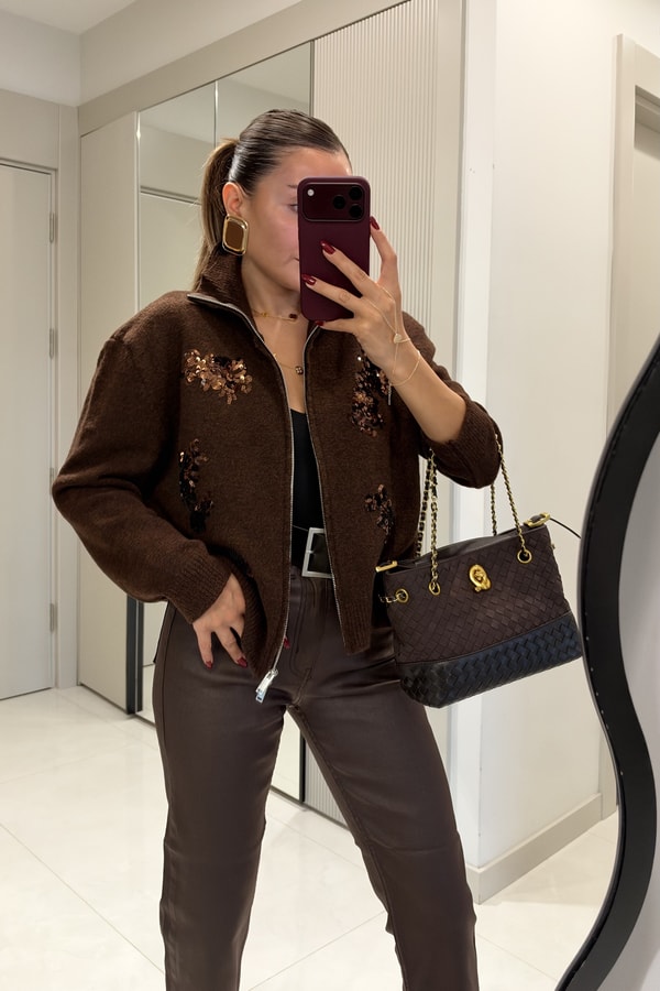 Senta Kahve Payet Çiçek İşlemeli Fermuarlı Triko Hırka