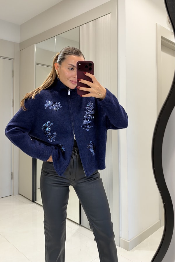 Senta Lacivert Payet Çiçek İşlemeli Fermuarlı Triko Hırka