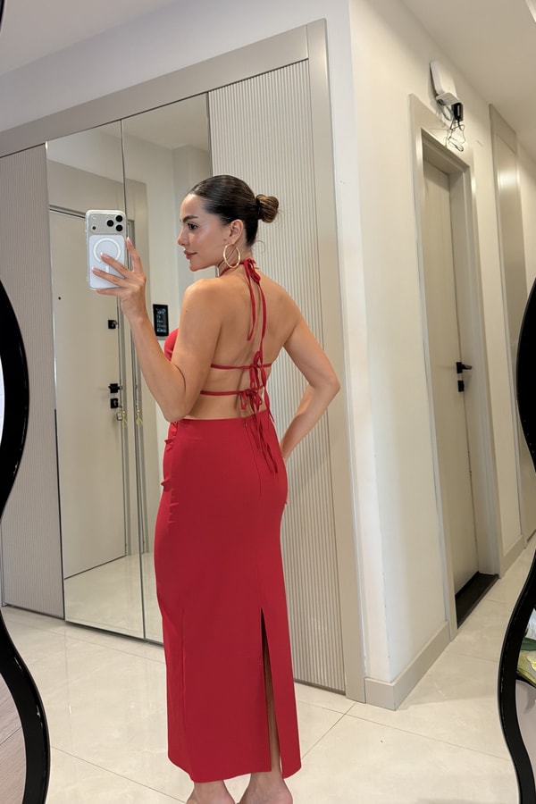 Shanna Kırmızı Kolye Detaylı Sırt Dekolteli Elbise