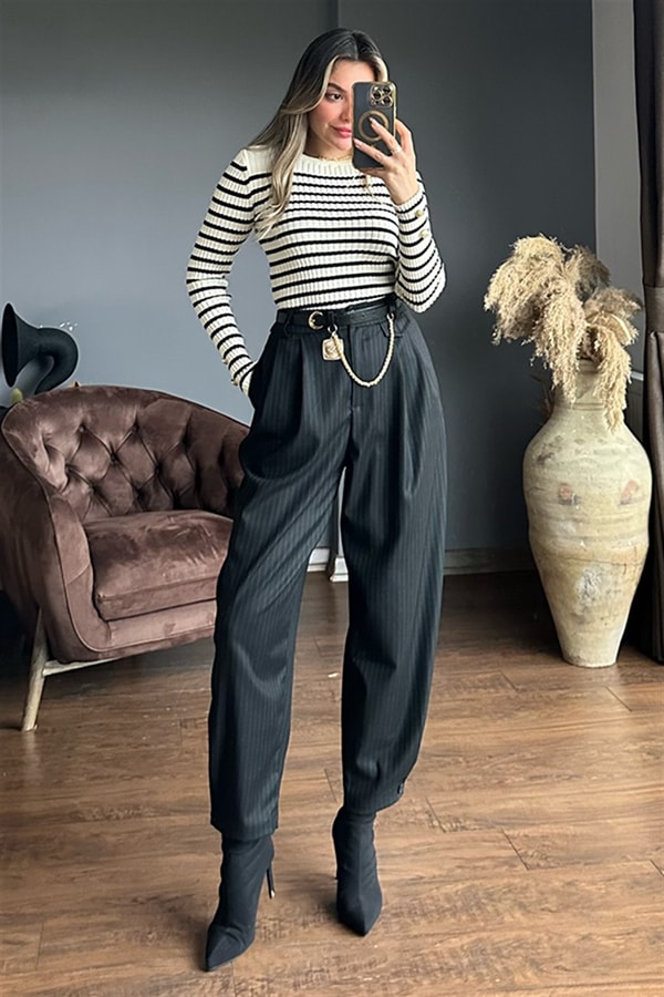 Siyah çizgili slouchy pantolon