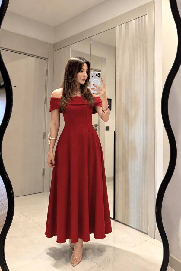 Soelle Kırmızı Madonna Yaka Çan Elbise