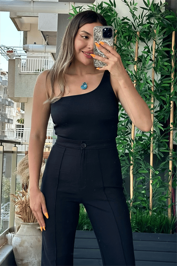 Tek omuz siyah fitilli crop top