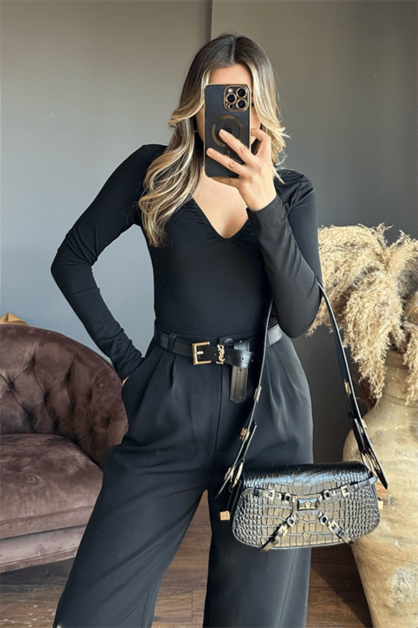 V yaka siyah bodysuit
