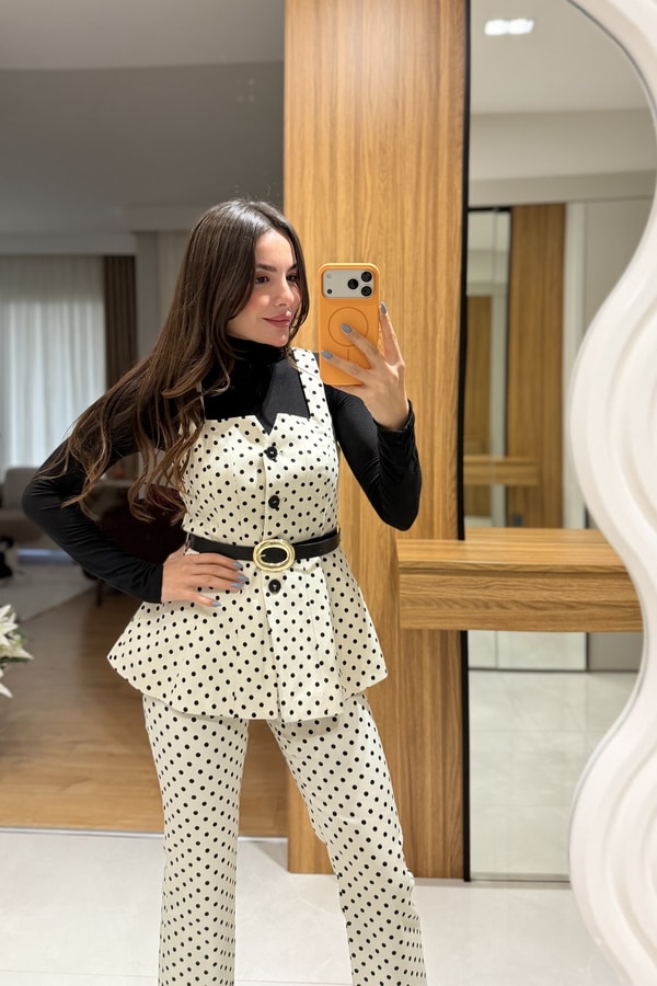 Viola Ekru Puantiyeli Kemerli Yelek