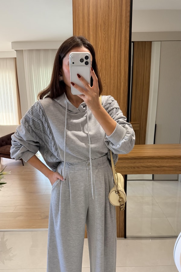 Viviana Gri Örgü Triko Detaylı Sweatshirt 