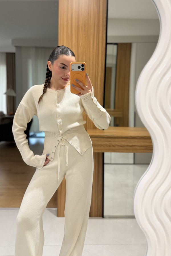 Welma Krem Çıtçıt Düğmeli Triko Takım
