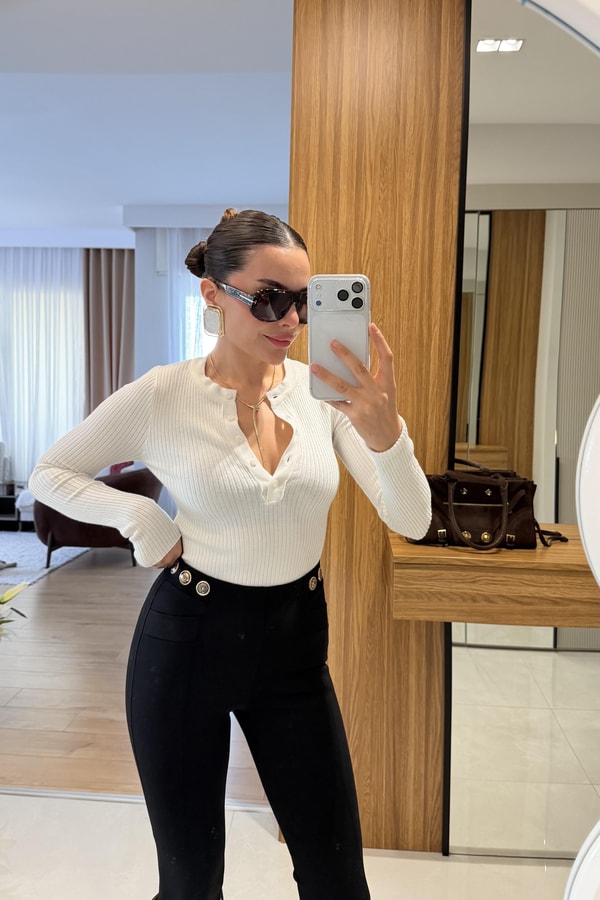Wilfred Beyaz Düğmeli Fitilli Body 