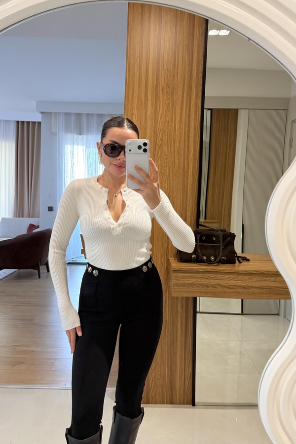 Wilfred Beyaz Düğmeli Fitilli Body 