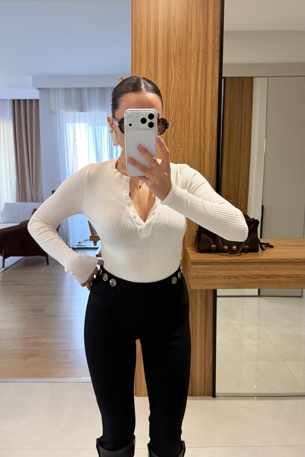 Wilfred Beyaz Düğmeli Fitilli Body 