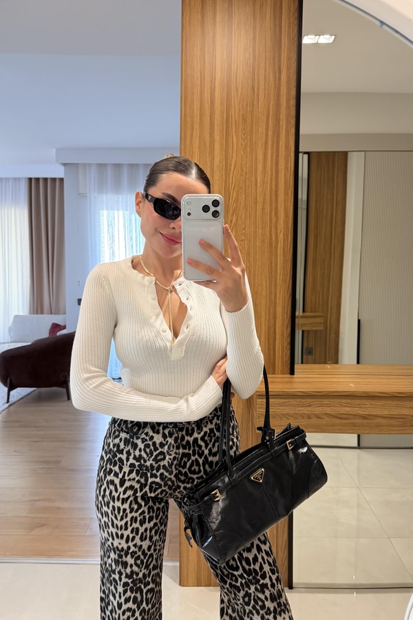 Wilfred Beyaz Düğmeli Fitilli Body 