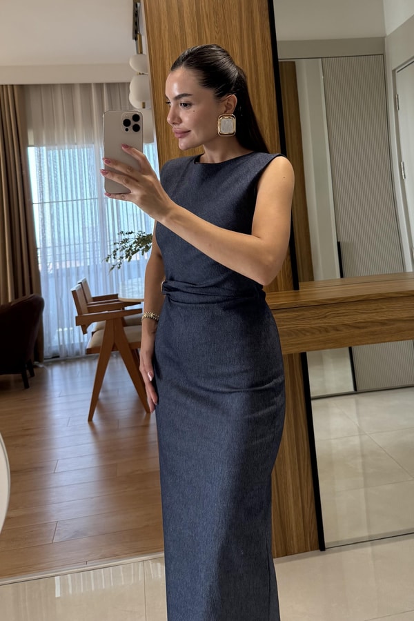 Zaina Lacivert Beli Büzgü Detaylı Denim Elbise