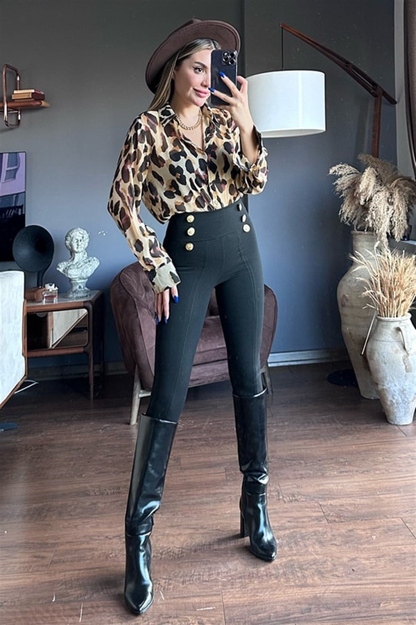 Zr model yırtmaçlı gold düğmeli tayt