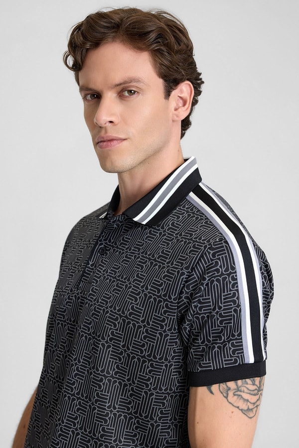 Mısırlı Erkek Jakarlı İnterlok  Monogram Desenli Tiktak Detaylı SLIM FIT Polo Yaka T-shirt Siyah