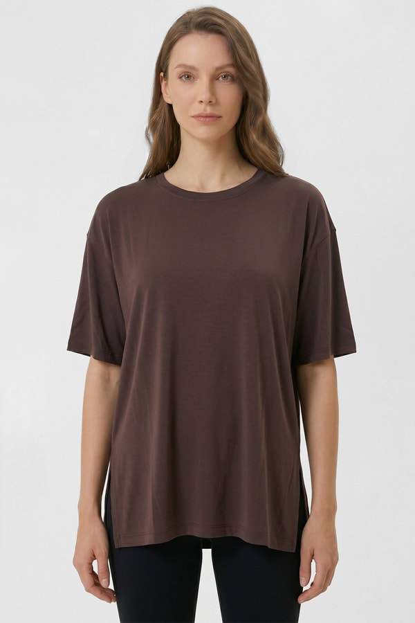 Mısırlı Kadın Modal Uzun Yırtmaçlı T-Shirt Kahverengi