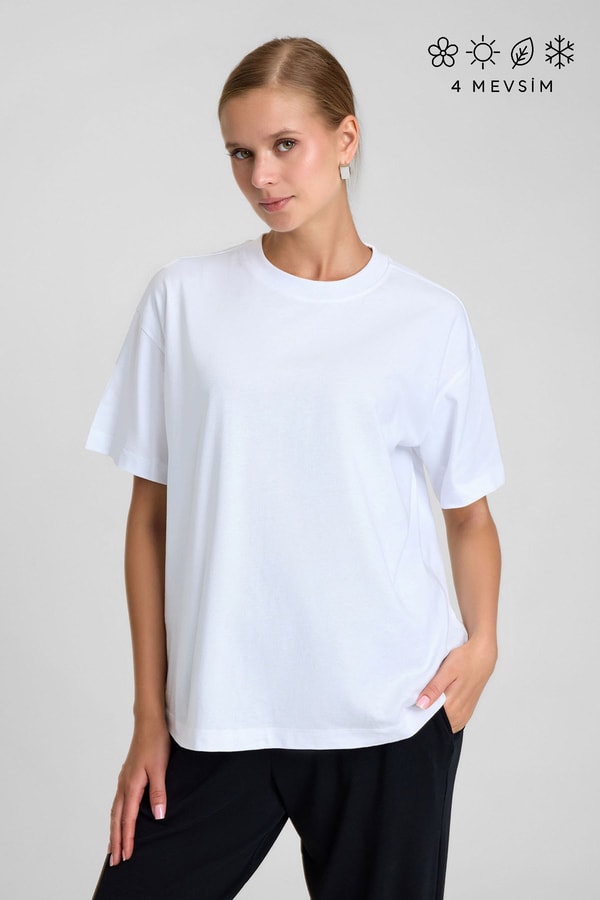 Mısırlı Kadın Oversize T-shirt Beyaz