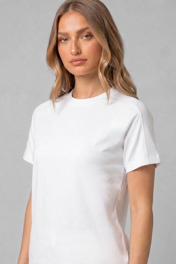 Mısırlı Kadın Pamuk İnterlok Tiktak Detaylı T-shirt Beyaz
