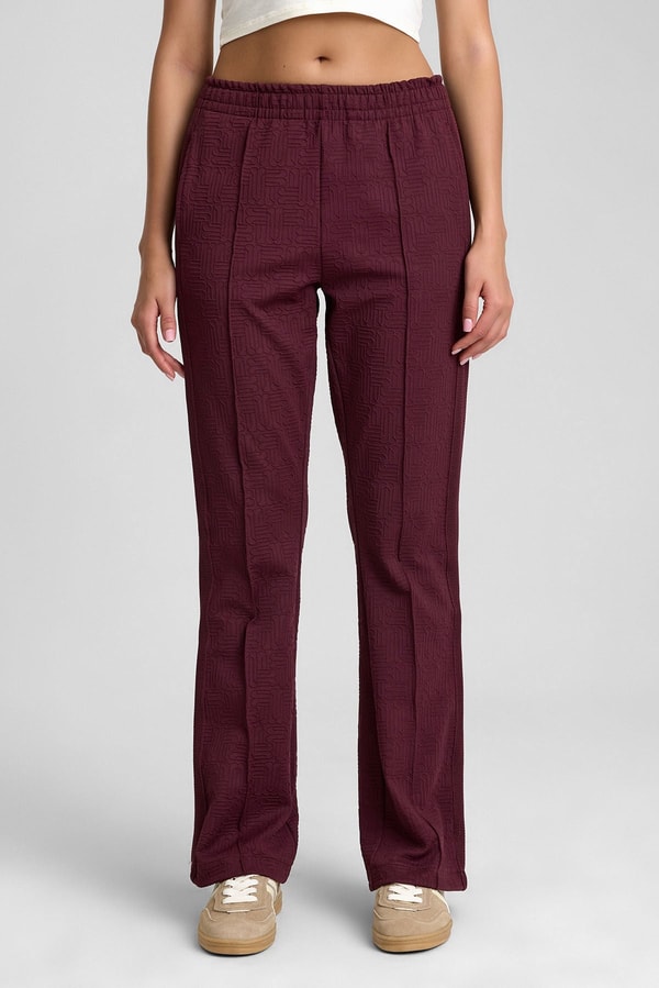 Mısırlı Kadın Pensli Monogram Desen  Eşofman Alt Bordo