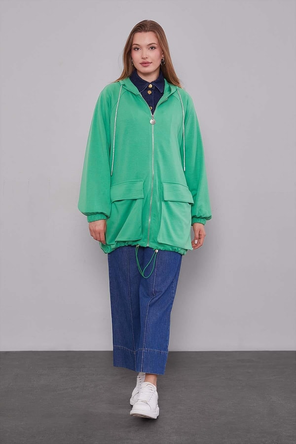 A.Yeşil Kapüşonlu Taşlı İp Detaylı Kap